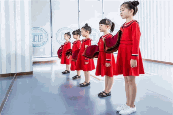 UCIE儿童国际礼仪课程加盟
