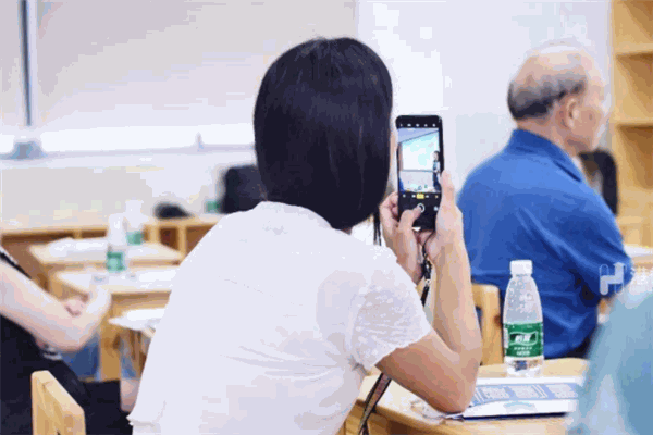 港誉教育加盟